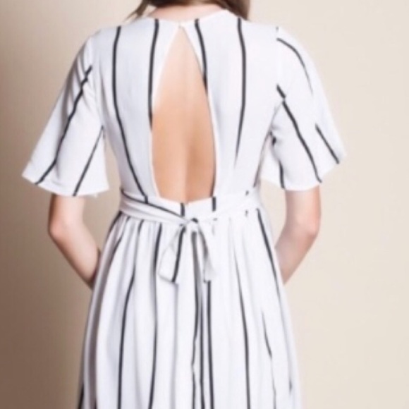 Black and white striped maxi romper short sleeves - Picture 7 of 7